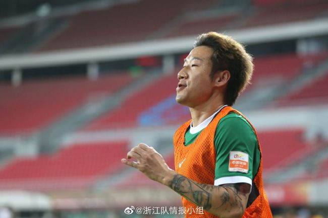 撩起老师旗袍挺进去玉足视频